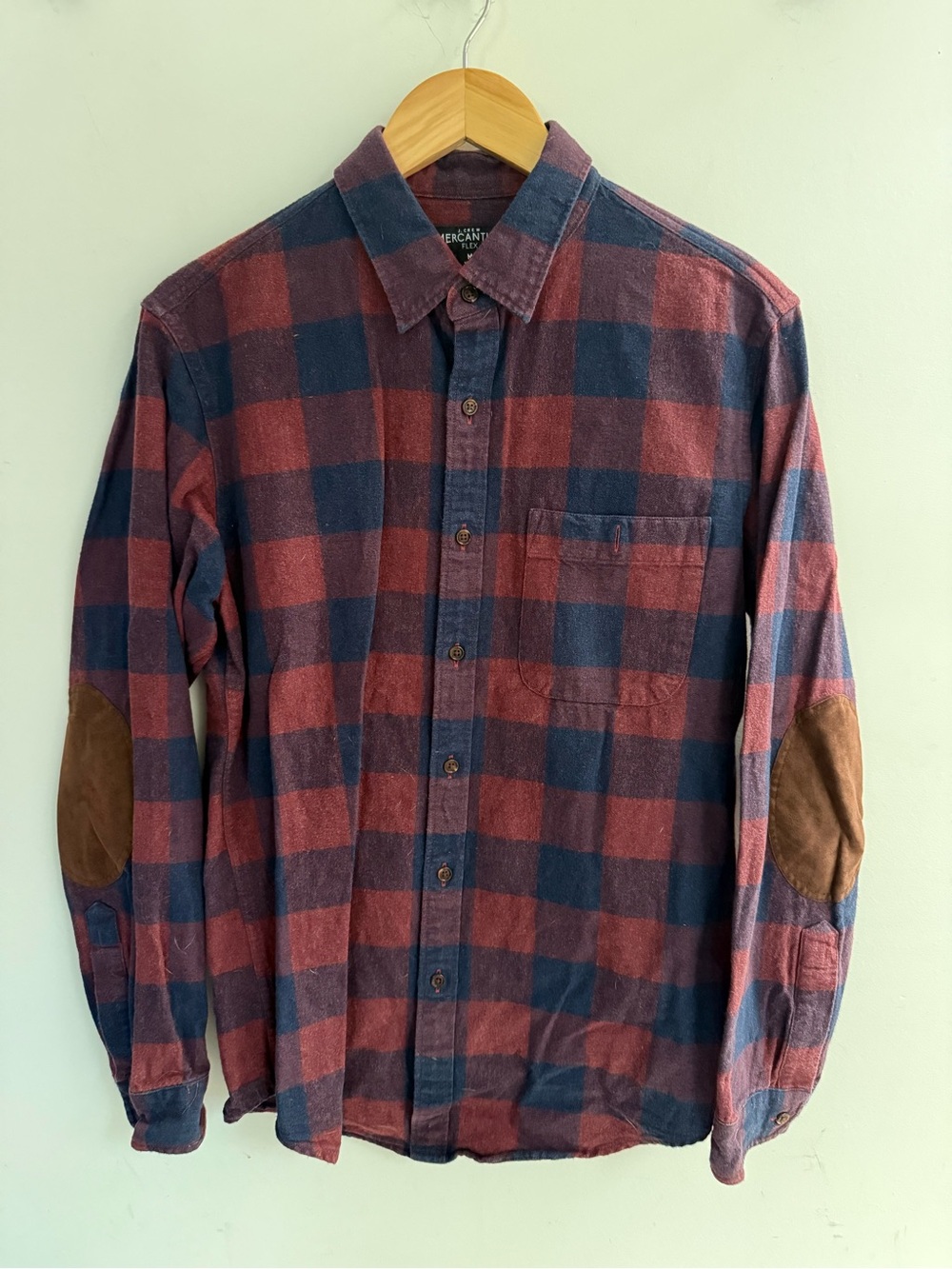 Jcrew Men's Plaid Button-Up flannel in Burgundy & Navy with Elbow Patches